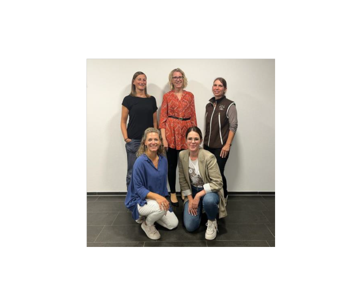  v. links Sigrid Kreuzer, Sonja Huber, Rosemarie Eppler; unten Stefanie Mögele,  Kathrin Seitz